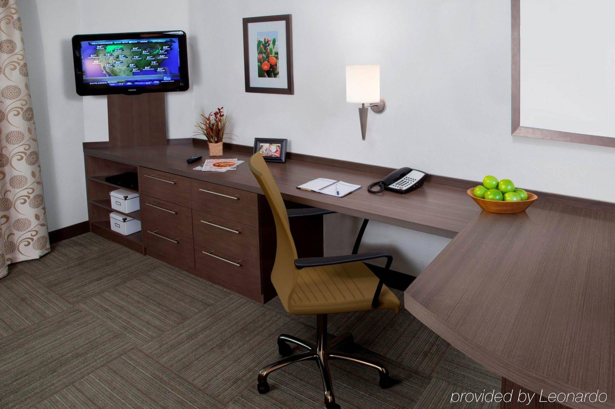 Candlewood Suites Kenedy By Ihg Экстерьер фото