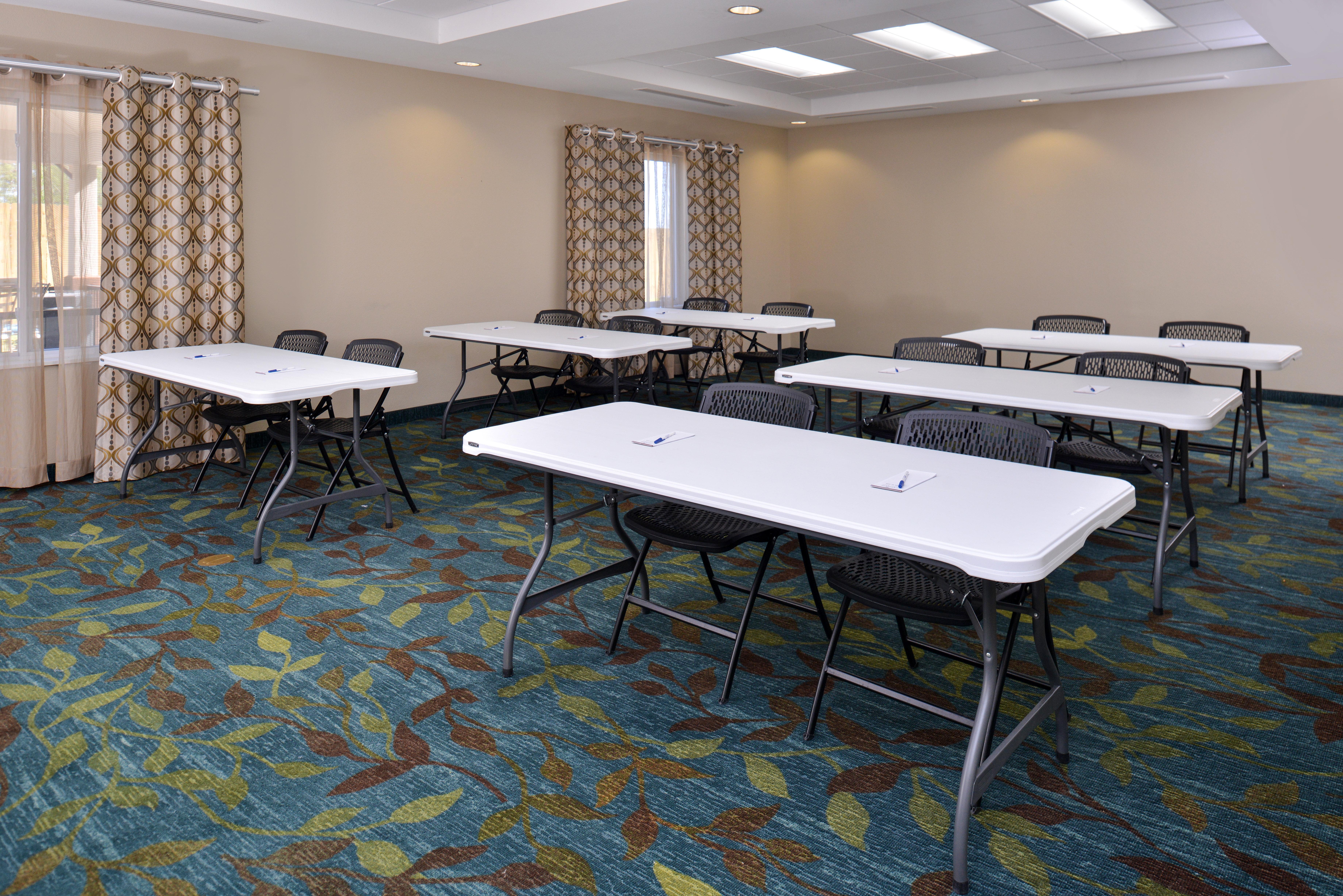Candlewood Suites Kenedy By Ihg Экстерьер фото